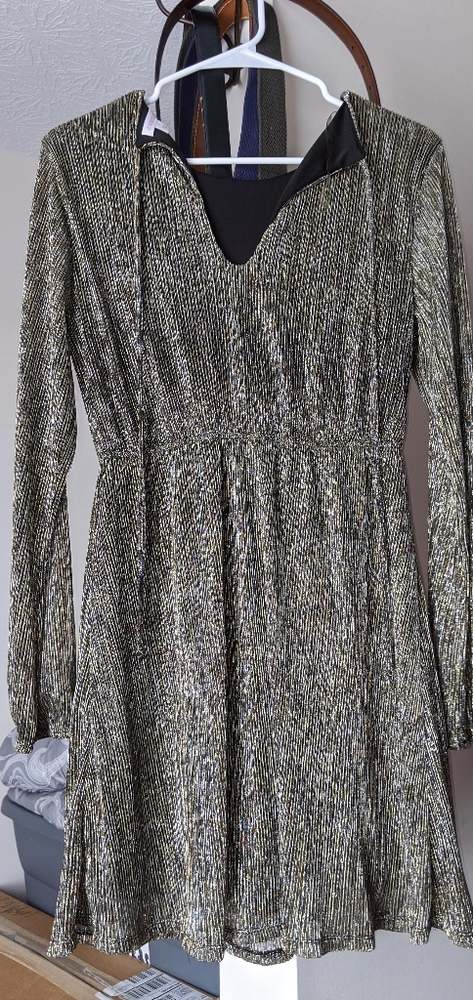 Dress - Picture 2 of 2